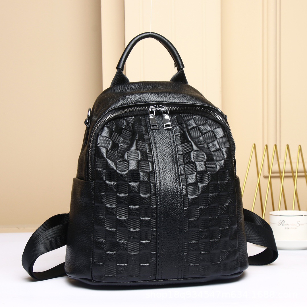 mochila preta feminina