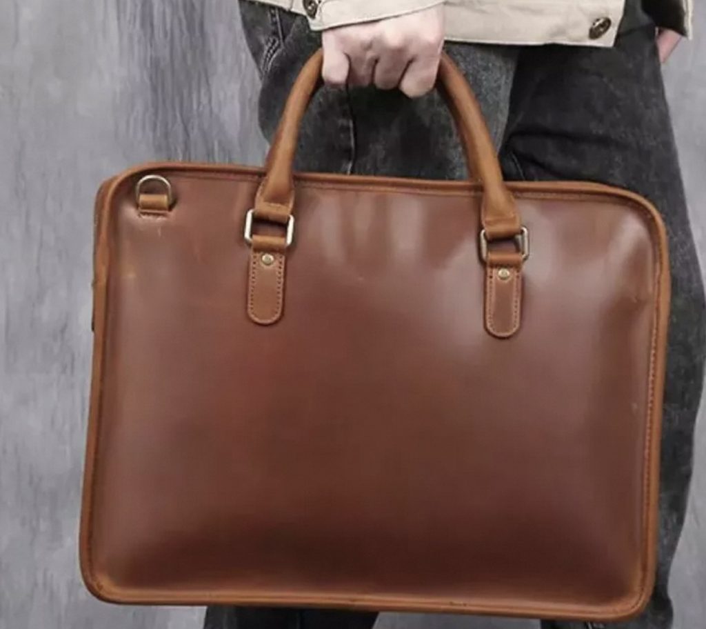 Best High-End Briefcases for the Discerning Professional插图3