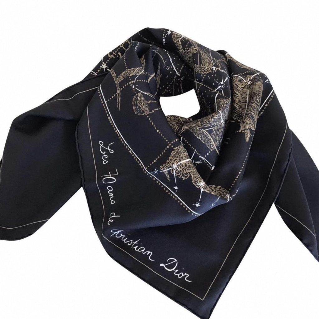 Christian Dior Scarf Silk: Luxurious Elegance Unveiled插图4