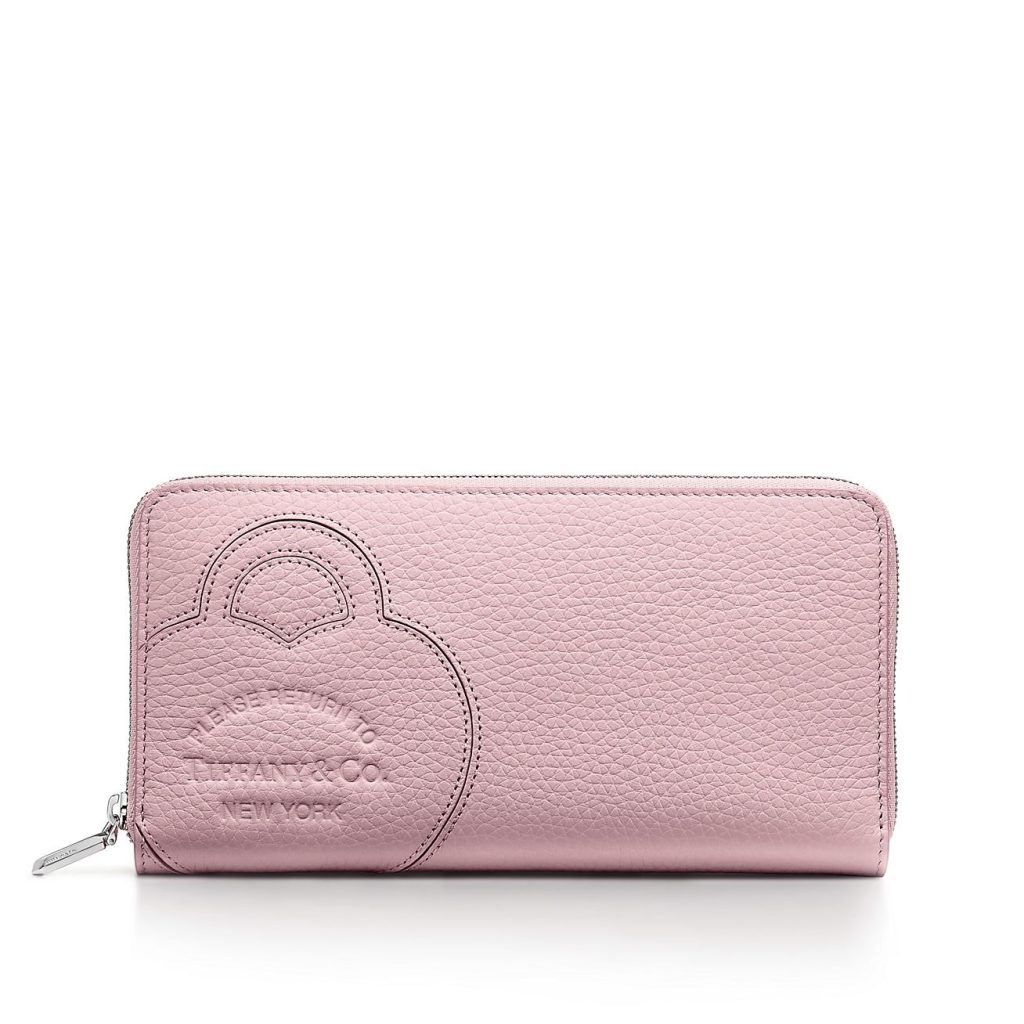 pink wallet