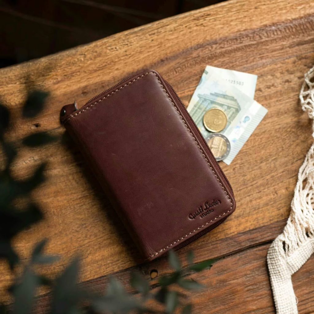 saddleback wallet